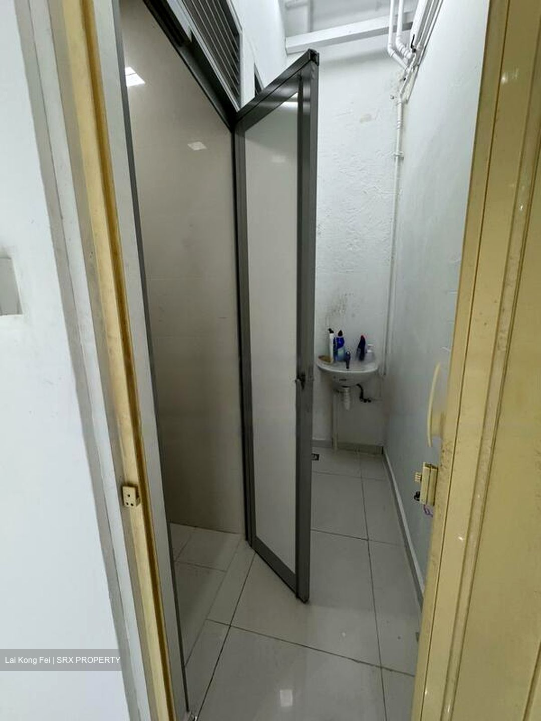 Jalan Bukit Merah (D3), Retail #453465091